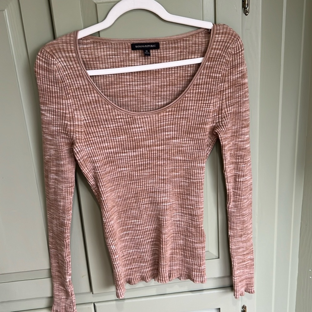 BANANA REPUBLIC WOMENS RIBBED CREW NECK BLOUSE -SIZE MEDIUM